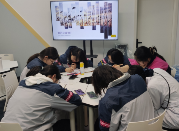 跟着心思教育的不断让每个学生都能成人成才是校园永久的追求 跟着心思教育的不断让每个学生都能成人成才是校园永久的追求